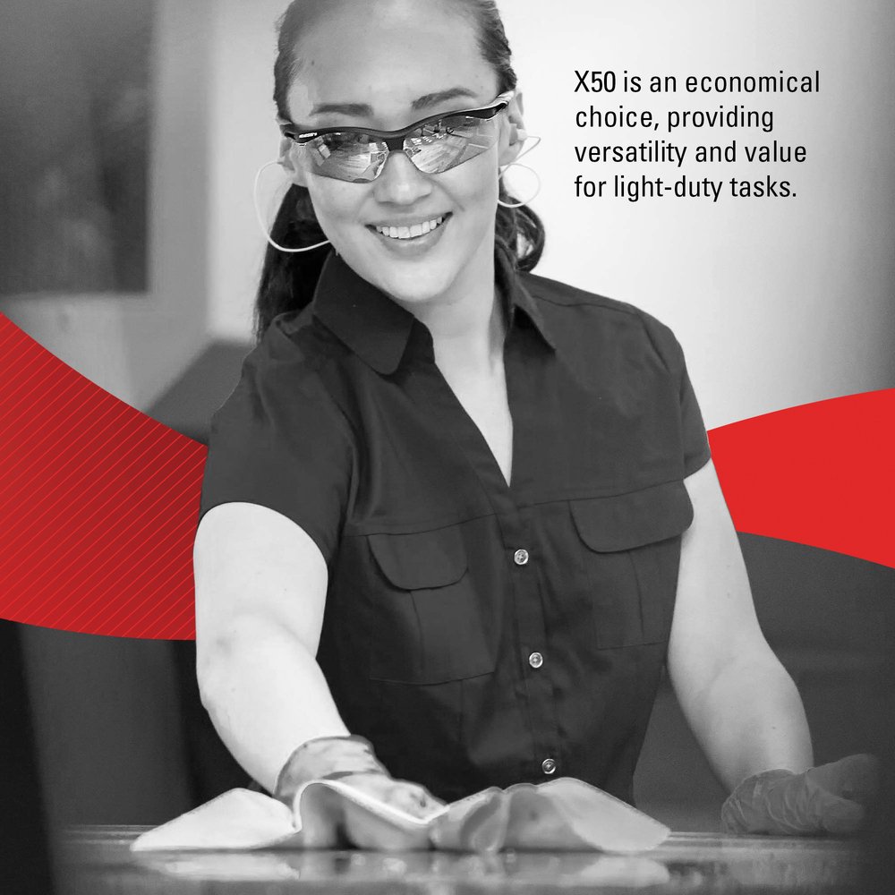WypAll® X50 Disposable Cloths (35025), Strong for Extended Use, Quarterfold, White, 32 Packs / Case, 26 Sheets / Pack, 832 Sheets / Case - 35025